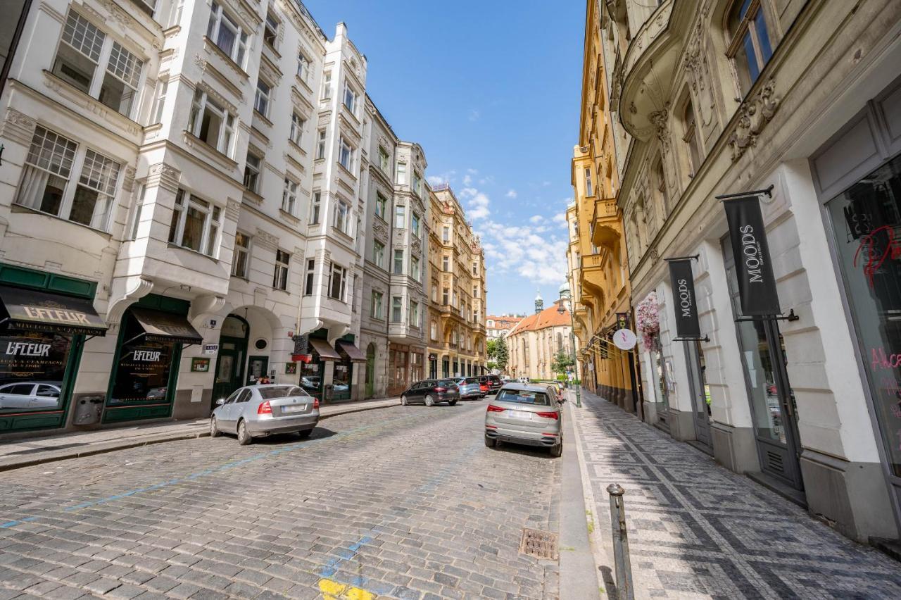 Days - Old Town - Spacious Прага